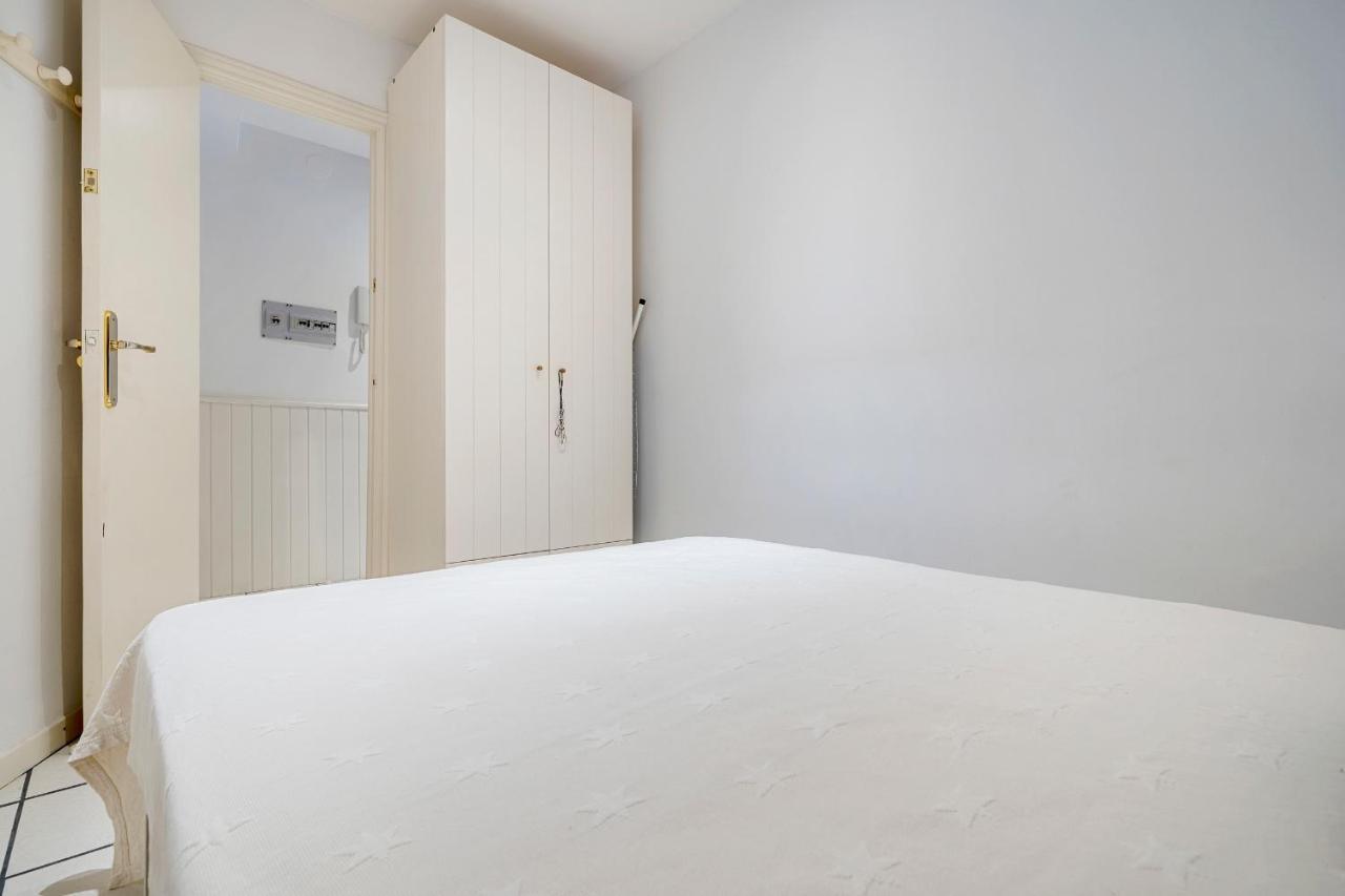 Hauzify I Apartament Capellans ซาลอว์ ภายนอก รูปภาพ